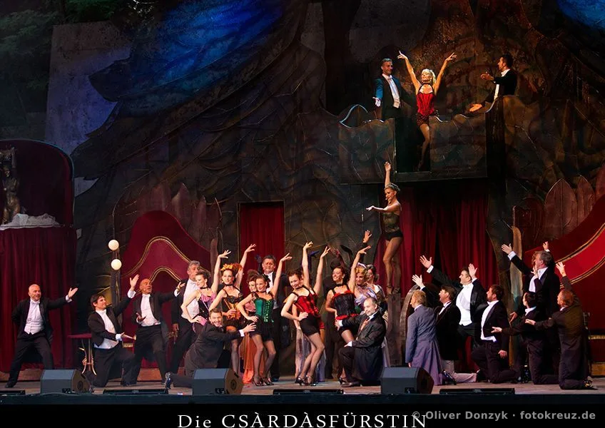 Die Csárdásfürstin – photograph by Oliver Donzyk, Fotokreuz Berlin