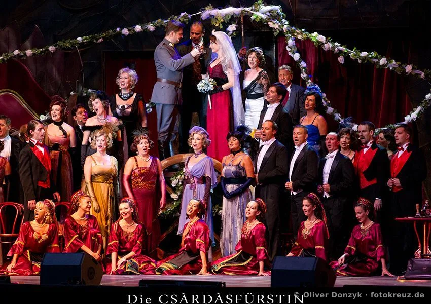 Die Csárdásfürstin – photograph by Oliver Donzyk, Fotokreuz Berlin