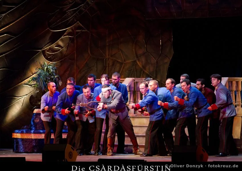 Die Csárdásfürstin – photograph by Oliver Donzyk, Fotokreuz Berlin