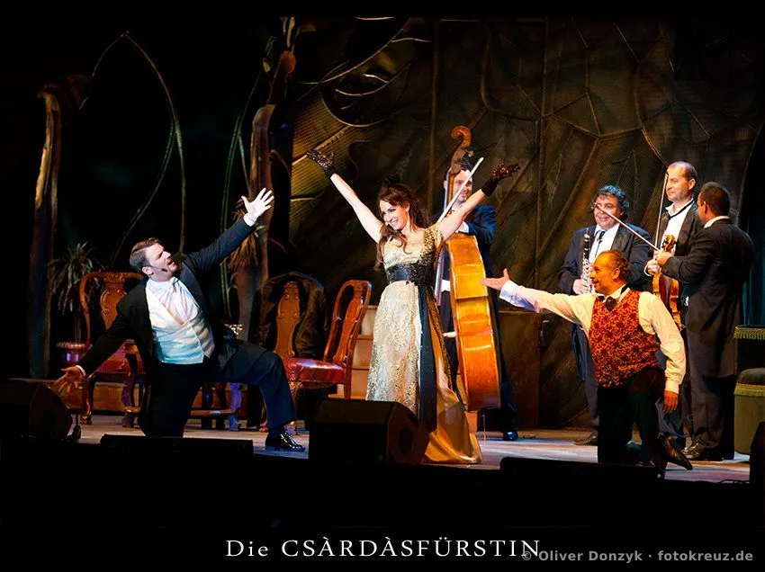 Die Csárdásfürstin – photograph by Oliver Donzyk, Fotokreuz Berlin