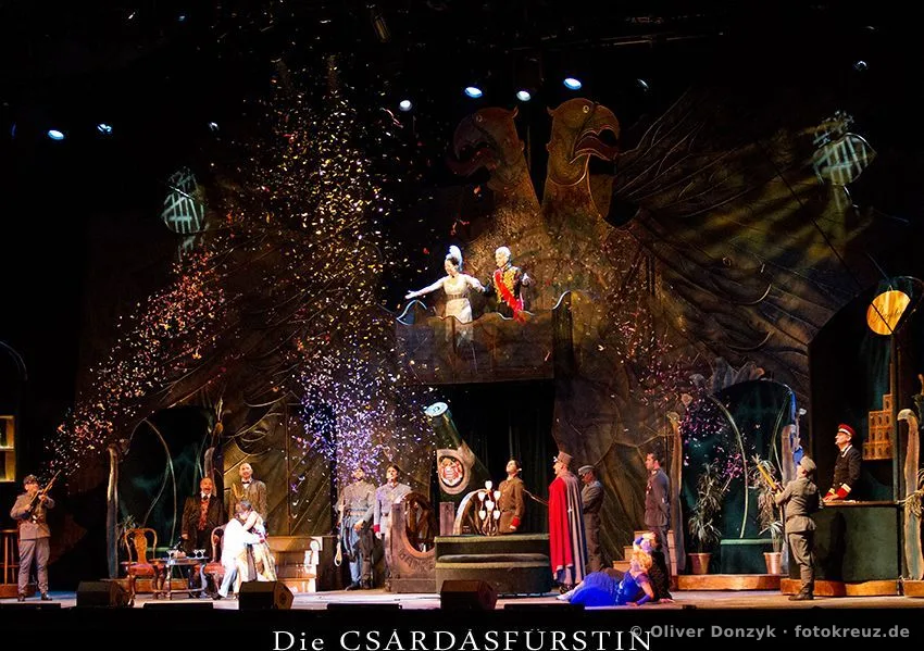Die Csárdásfürstin – photograph by Oliver Donzyk, Fotokreuz Berlin