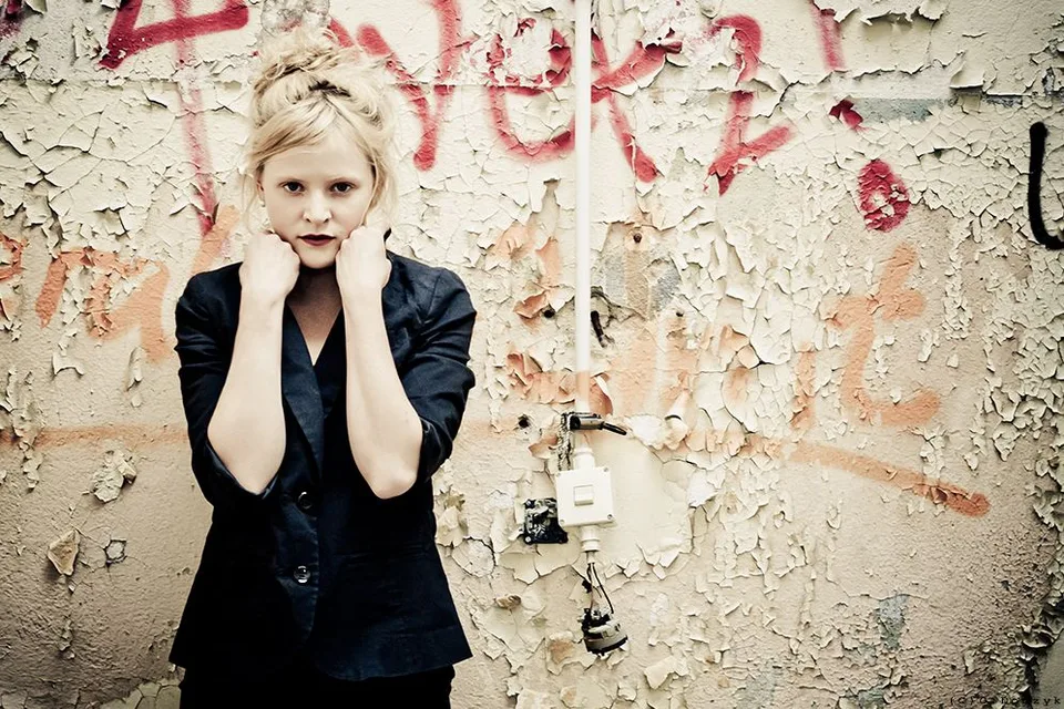 Schauspielerin Fiona Piekarek – Fotografie von Oliver Donzyk, Fotokreuz Berlin