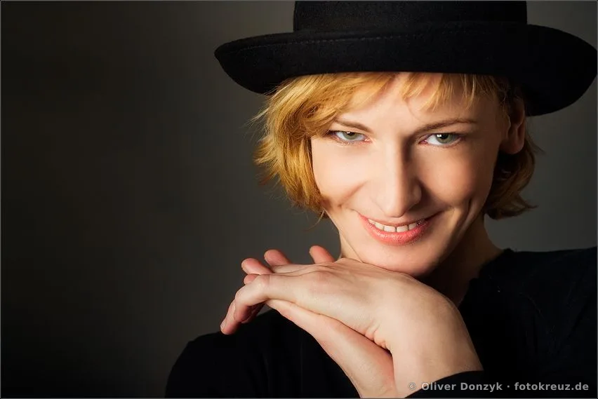 Schauspielerin Aline Straskowiak – Fotografie von Oliver Donzyk, Fotokreuz Berlin