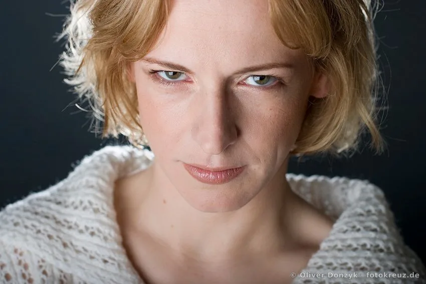 Schauspielerin Aline Straskowiak – Fotografie von Oliver Donzyk, Fotokreuz Berlin