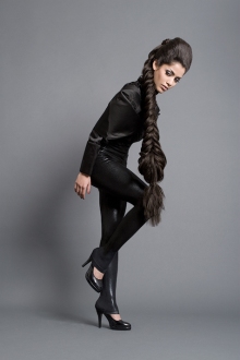 Model Mamira
